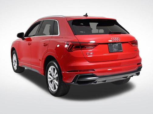 2022 Audi Q3 45 S line Premium