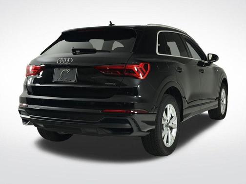 2025 Audi Q3 45 S line Premium