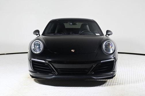 2019 Porsche 911 Carrera