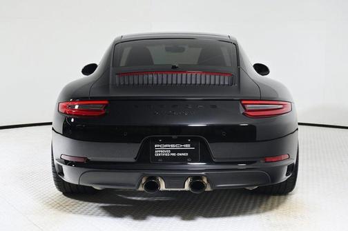 2019 Porsche 911 Carrera
