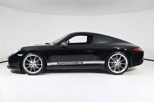 2019 Porsche 911 Carrera