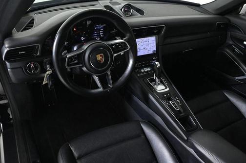 2019 Porsche 911 Carrera