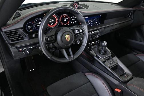 2023 Porsche 911 Carrera GTS