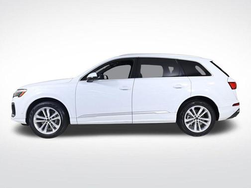 2025 Audi Q7 45 Premium Plus