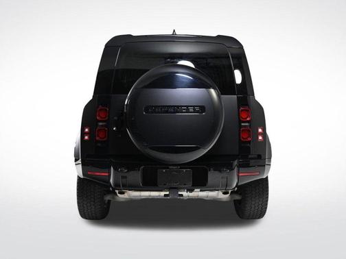 2024 Land Rover Defender P400 X-Dynamic SE