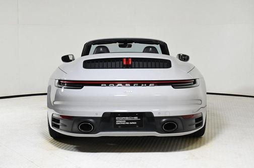 2020 Porsche 911 Carrera