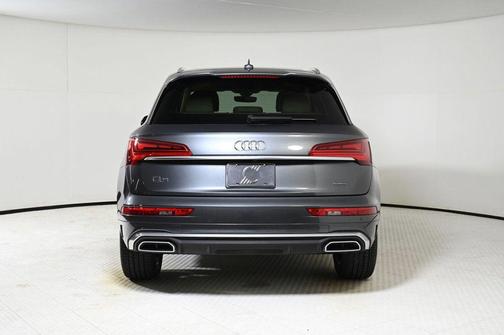 2022 Audi Q5 45 S line Premium Plus