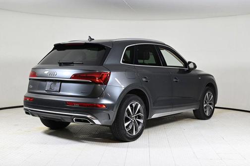 2022 Audi Q5 45 S line Premium Plus