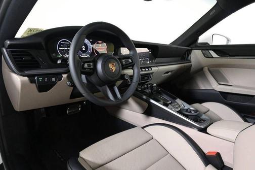 2025 Porsche 911 Carrera