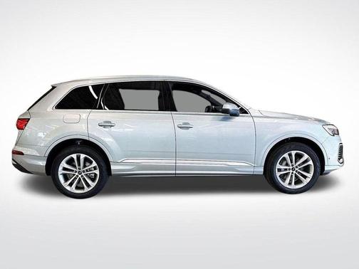 2025 Audi Q7 45 Premium Plus