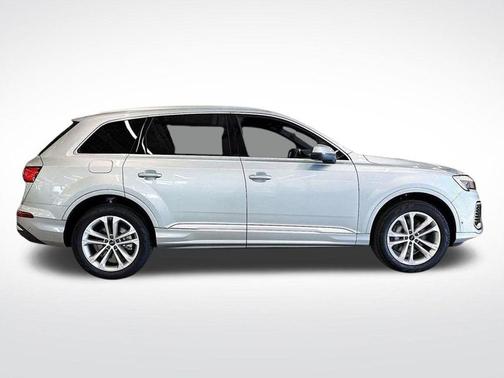 2025 Audi Q7 45 Premium Plus