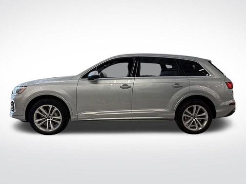 2025 Audi Q7 45 Premium Plus