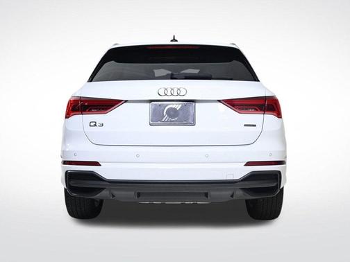 2024 Audi Q3 45 S line Premium