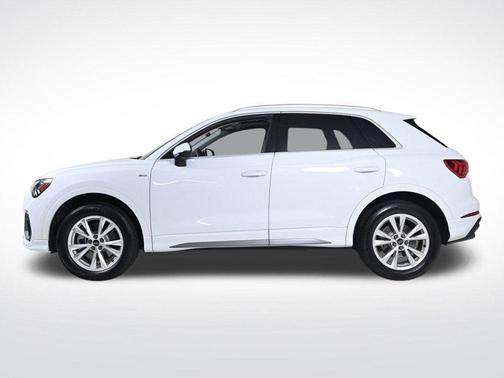 2024 Audi Q3 45 S line Premium