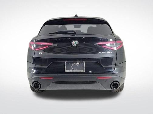 2025 Alfa Romeo Stelvio Base