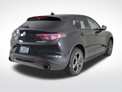 2025 Alfa Romeo Stelvio Base