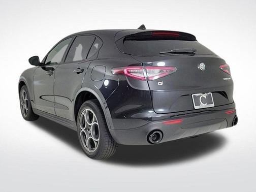 2025 Alfa Romeo Stelvio Base