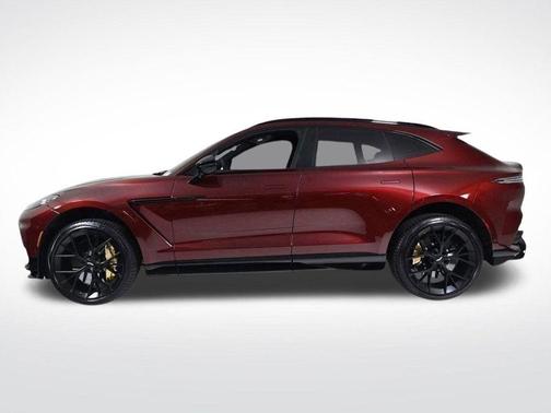 2025 Aston Martin DBX 707