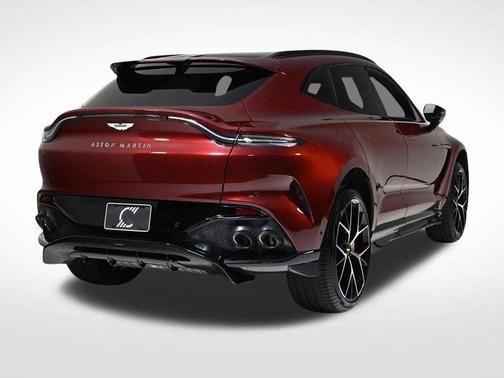 2025 Aston Martin DBX 707