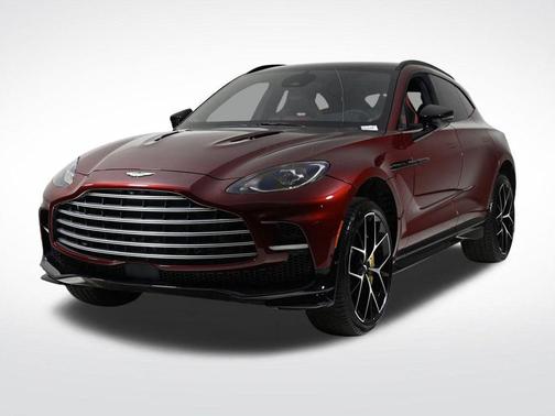 2025 Aston Martin DBX 707