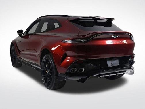 2025 Aston Martin DBX 707