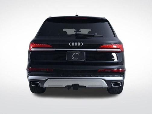 2026 Audi Q7 45 Premium Plus