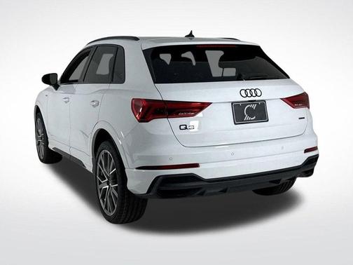 2025 Audi Q3 45 S line Premium