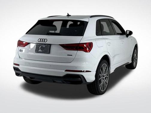 2025 Audi Q3 45 S line Premium