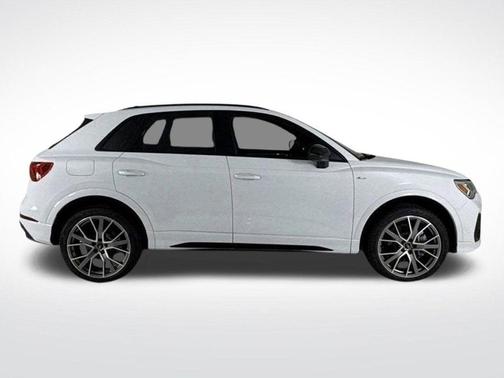 2025 Audi Q3 45 S line Premium