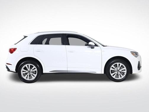 2025 Audi Q3 45 S line Premium
