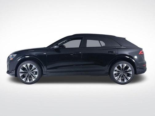 2025 Audi Q8 Premium Plus