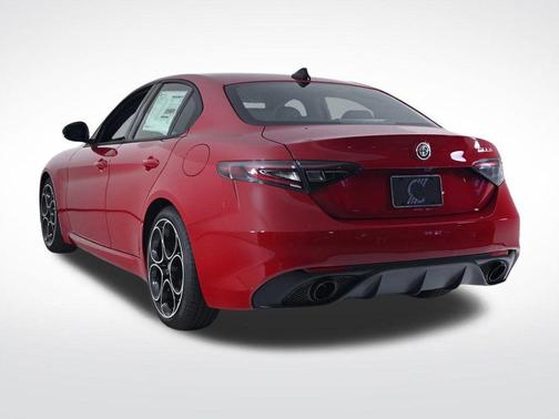 2025 Alfa Romeo Giulia Base