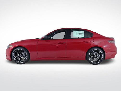2025 Alfa Romeo Giulia Base