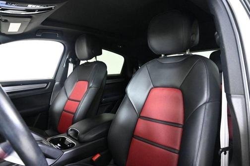 2022 Porsche Cayenne E-Hybrid Coupe Platinum Edition