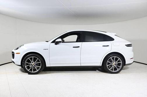 2022 Porsche Cayenne E-Hybrid Coupe Platinum Edition