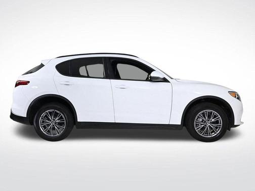 2022 Alfa Romeo Stelvio Sprint