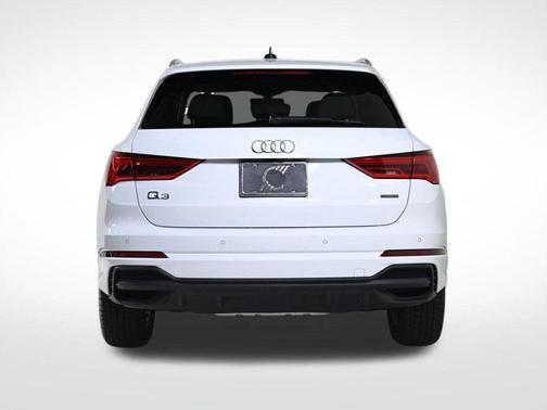 2024 Audi Q3 45 S line Premium