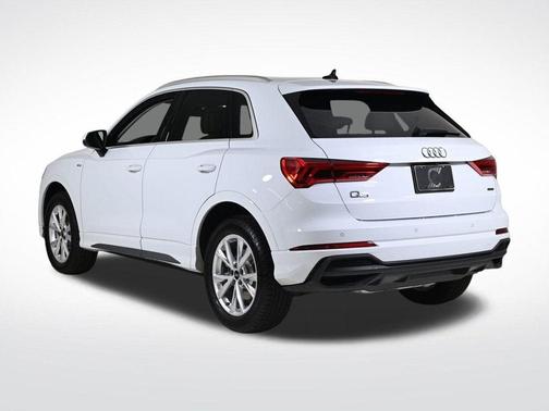 2024 Audi Q3 45 S line Premium