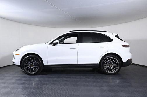 White 2023 Porsche Cayenne Platinum Edition