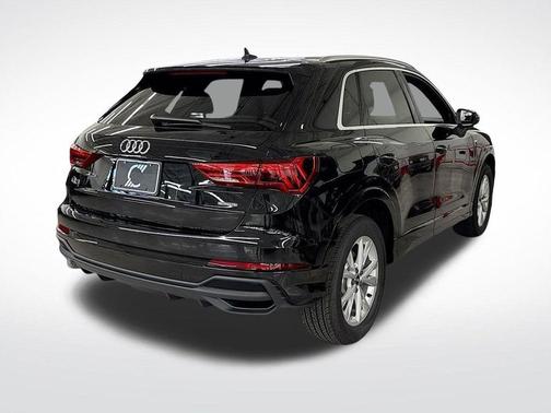 2025 Audi Q3 45 S line Premium