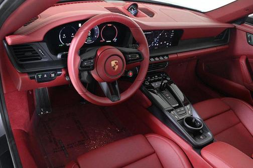 2025 Porsche 911 Targa 4 GTS