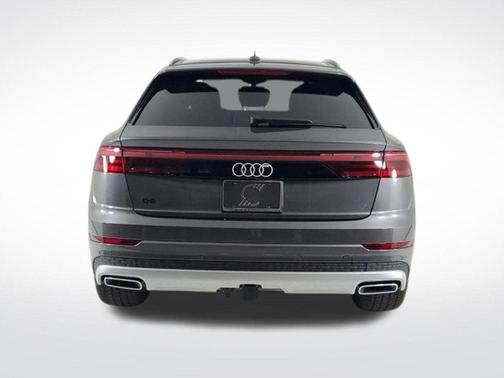 2025 Audi Q8 Premium Plus