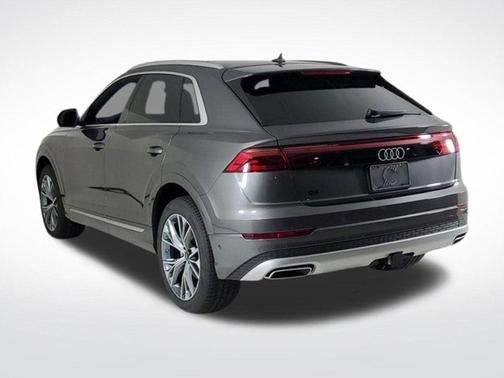 2025 Audi Q8 Premium Plus