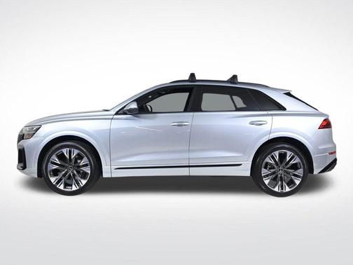 2025 Audi Q8 Premium Plus