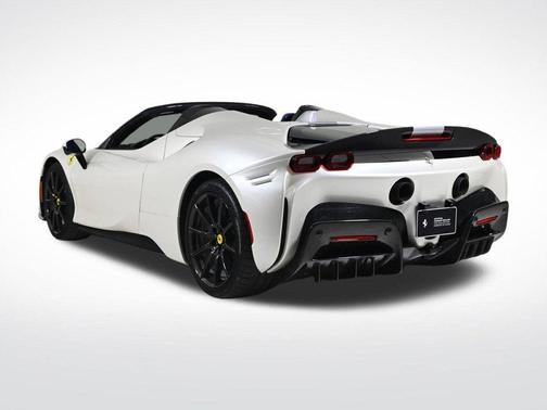 2023 Ferrari SF90 Spider Base