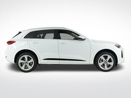 2025 Audi Q5 2.0T quattro Premium
