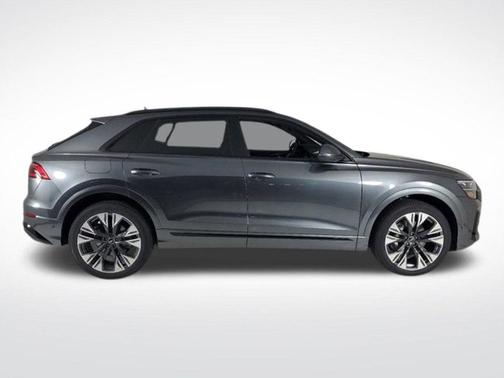 2025 Audi Q8 Premium Plus