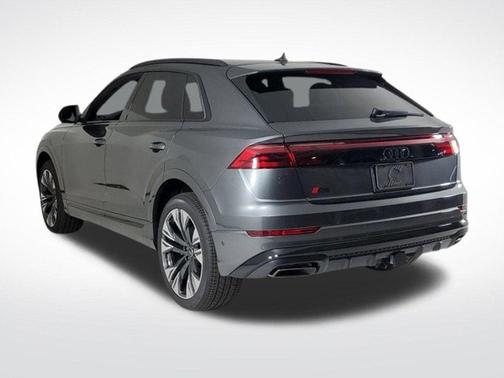 2025 Audi Q8 Premium Plus