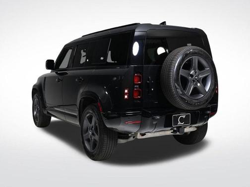 2022 Land Rover Defender 110 X-Dynamic SE