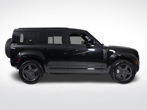 2022 Land Rover Defender 110 X-Dynamic SE